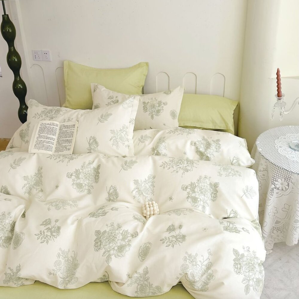 Reversible Comforter Set Green Floral Cream Botanical Cottagecore Minimalist Bed